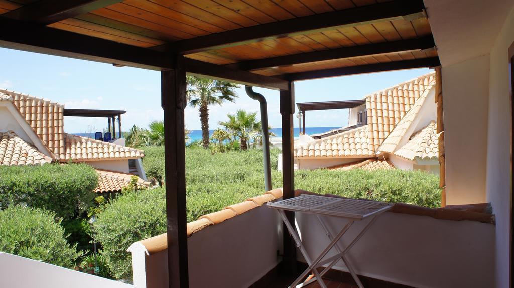 Le Roccette Mare Beach Hotel & Restaurant Tropea Rum bild