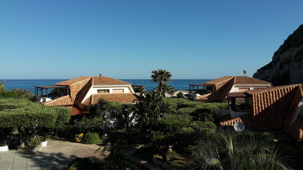 Le Roccette Mare Beach Hotel & Restaurant Tropea Exteriör bild